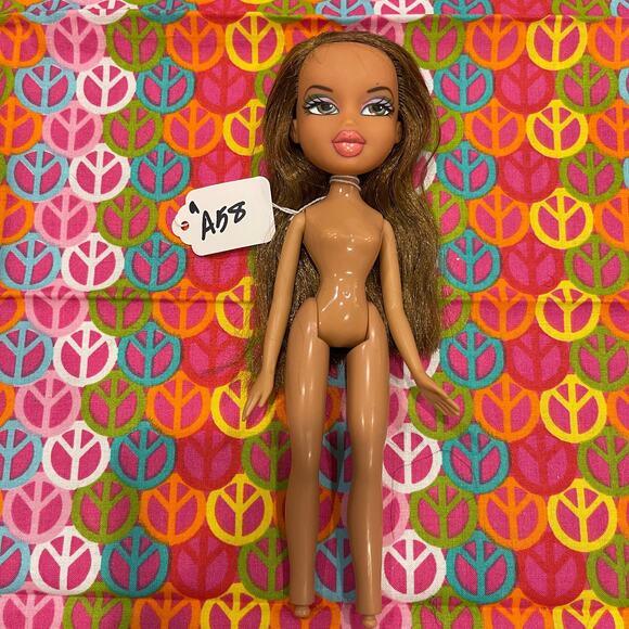 Bratz Funk Out Fianna Doll #A58 Lot 9 Nude Fashion Doll Only - Picture 3 of 4